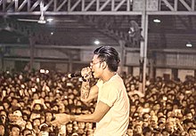 Oasix, Yangon'da bir konser veriyor