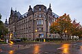 Deutsch: Hauptsitz der Polizeidirektion Hannover an der Waterloostraße und Hardenbergstraße im Stadtteil Calenberger Neustadt von Hannover. English: Police headquarters located at Waterloostrasse and Hardenbergstrasse in Calenberger Neustadt quarter of Hannover, Germany.