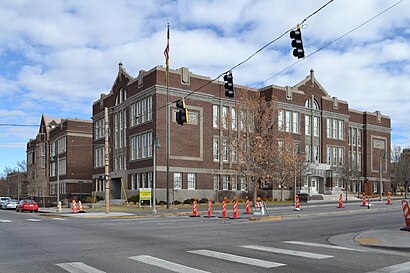 How to get to Old Albuquerque High with public transit - About the place