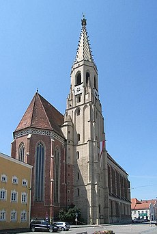 Pfarrkirche Neuötting-2.jpg