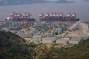 Konténerterminál a Ningbo Zhoushan kikötőben