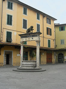 Pozzo del Leoncino in Piazza della Sala