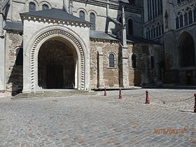 Illustrasjonsbilde av artikkelen Place Saint-Michel (Le Mans)