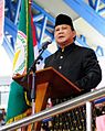 前陸軍戰略後備司令部（英文：KOSTRAD）指揮官同埋2009年總統選舉副總統候選人普拉博沃·蘇比安托（大印尼運動黨（英文：Great Indonesia Movement Party））