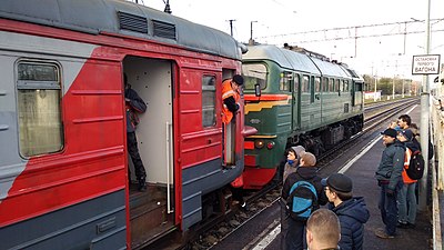 The drivers are passing the control from EMU to loco