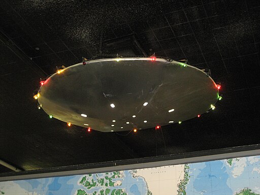 Roswell UFO Museum - Alien spaceship (4997519882)