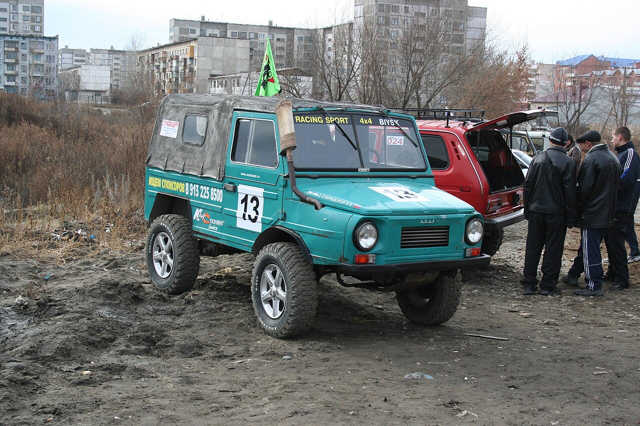 File:Russian off-road car Luaz after tuning.jpg - Wikipedia