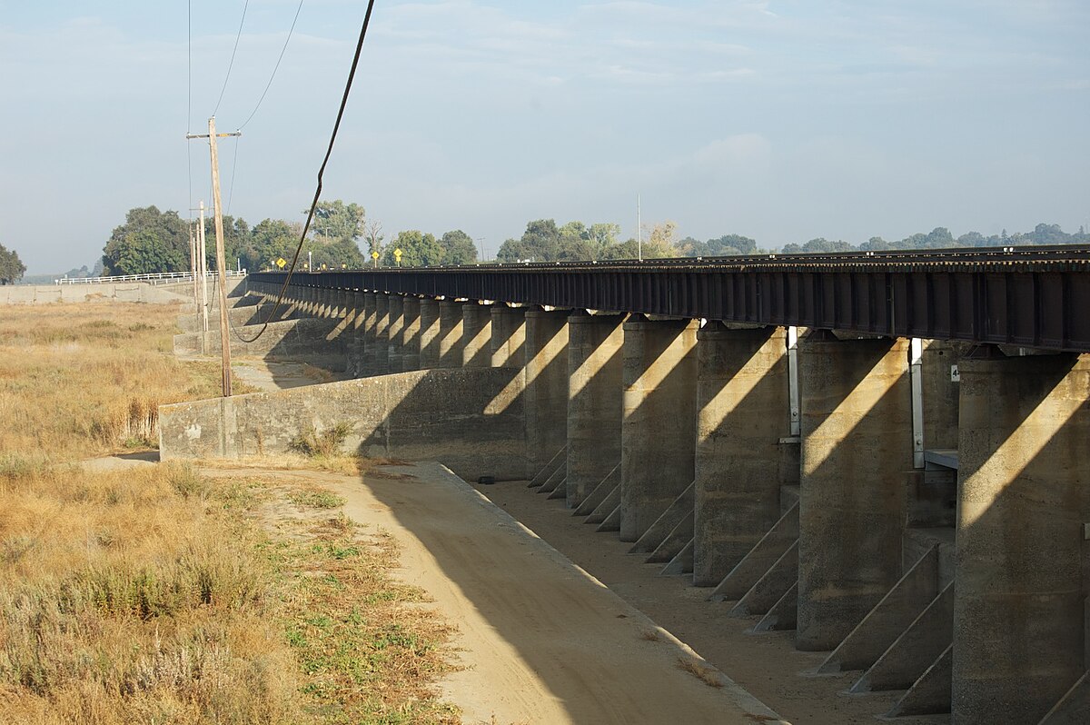 Река Сакраменто. Shasta dam.