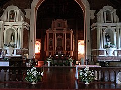 Santa Monica Church Sarrat inside altar