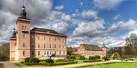 Schloss gracht panorama 2010.jpg