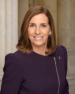 La sénatrice Martha McSally, portrait officiel du Sénat 116e congrès.jpg