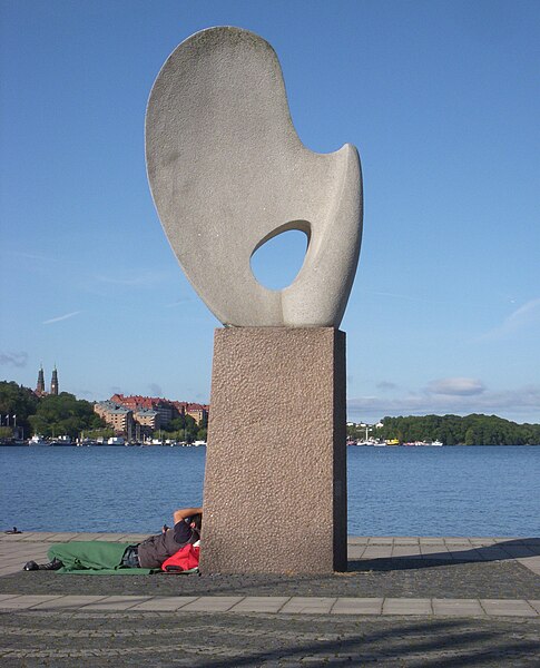 File:Solbåten skulptur 2011b.jpg