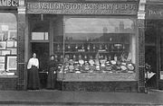 Boutique de confiserie, Spalding (Royaume-Uni), avant 1907.
