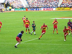 Stade français e USA Perpignan competem na final do Top 14 no Stade de France em 26 de junho de 2004