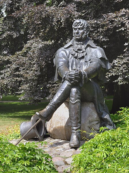 File:Statue of Jean Georg Haffner in Sopot.jpg