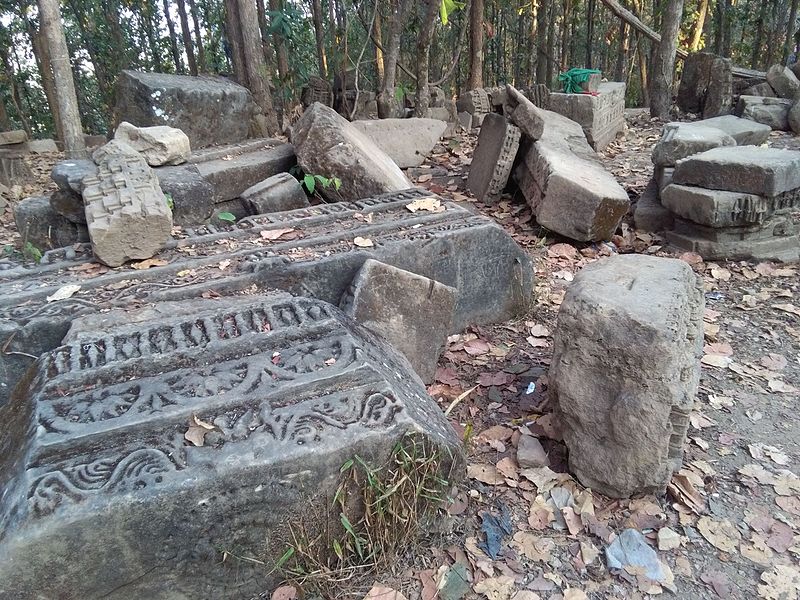 File:Stone sculpture of Kakrebihar -Surkhet.jpg