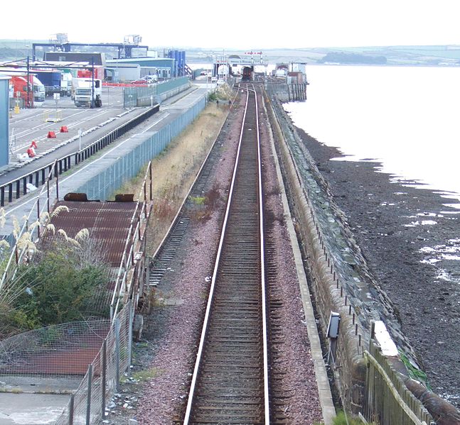 File:Stranraer Harbour Station 05-09-01 59.jpeg