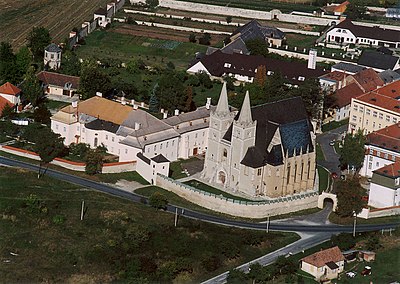 St. Martin's Cathedral, the seat of the Spis Chapter at Spisske Podhradie Szepesvaralja - Castle.jpg