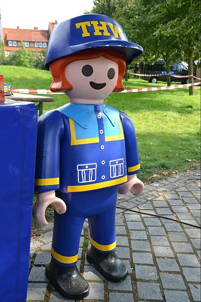 File:THW Jugend Playmobil.jpg