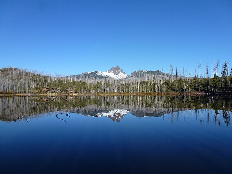 File:Three Fingered Jack from Round Lake 1.JPG