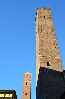 Towers of via Luigi Porta Torre San Dalmazio 02.JPG