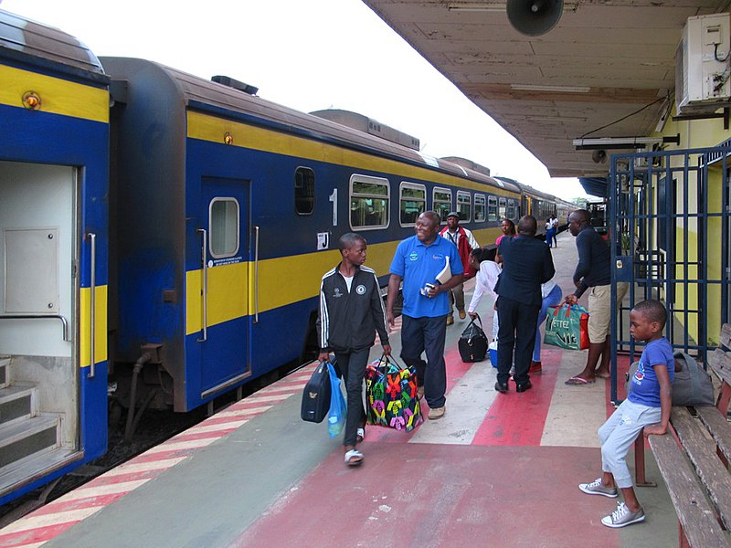 File:Train to Franceville (45295186745).jpg