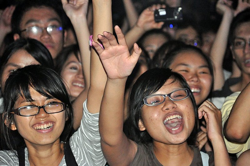 File:USAID, MTV EXIT concert series in Vietnam, 2010. (4678224772).jpg