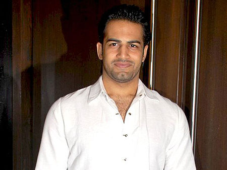 Upen Patel at success party of Ajab Prem Ki Ghazab Kahani.jpg