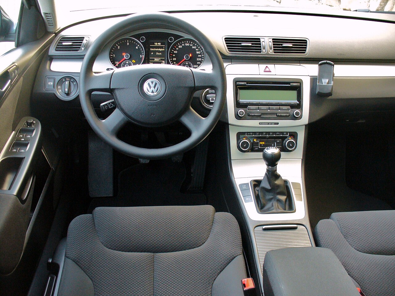 File Vw Passat B6 Comfortline 2 0 Tdi Islandgrau Interieur