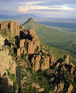 <span class="mw-page-title-main">Camdeboo National Park</span> National park at Graaff-Reinet in the Eastern Cape, South Africa