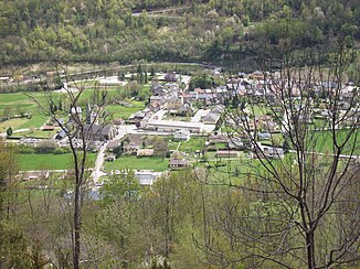 The place Vicdessos in the valley of the river of the same name