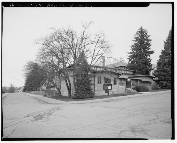 File:View from southwest at intersection of Line Street and University Avenue - University of Idaho, YMCA Hut, Northeast corner of University Avenue and Line Street, Moscow, Latah HABS ID,29-MOSC,1C-3.tif