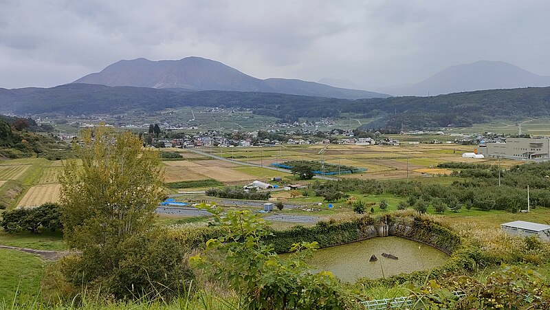 File:View of Iizuna, Nagano, from Iizuna Chomin Kaikan.jpg