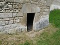 Français : Rempart sud, entrée des pèlerins, tour de l'ancienne chapelle, Château de Villebois-Lavalette, Charente, France