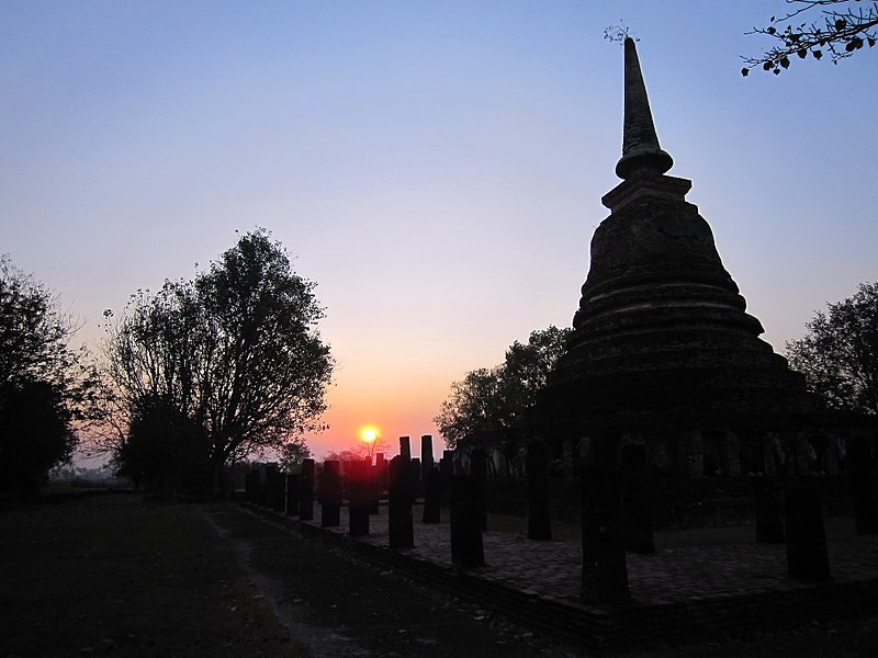 File:Wat Chang Lom (Sukhothai Historical Park) - panoramio.jpg