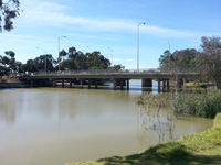 Western Highway crossing the Wimmera River at Horsham.png