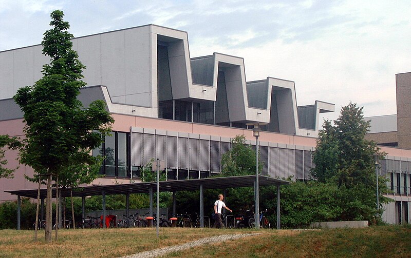 صورة:Wuerzburg university lecturehall2005.jpg