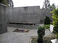 Kolumbarium des Katholischen Friedhofes Hochstraße, Errichtung von Urnenwänden im Auftrag der Kath. Kirchengemeinde St. Laurentius, Wuppertal