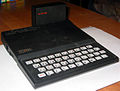 ZX-81 z zewnętrzną pamięcią 16 kB