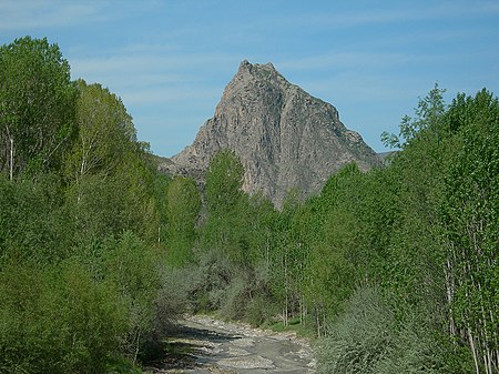 دور نمای قلع جوشین.jpg