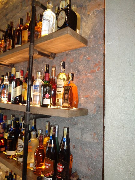 File:(Zerdo, Quito) (bar area) picture. aa7.jpg