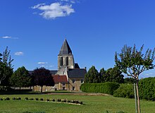 Église et prieuré.