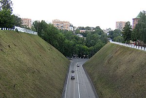 Вид на Зеленский съезд с моста, ведущего в Никольскую башню