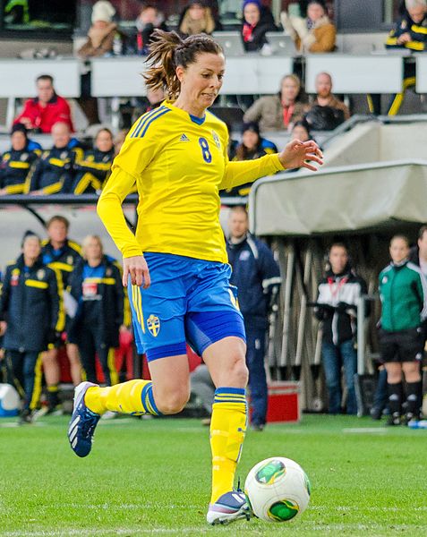 File:08 Schelin Lotta 130406 Sve-Isl 2-0 160915 9962.jpg