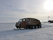 Fotografie a unui snowmobil B-12.