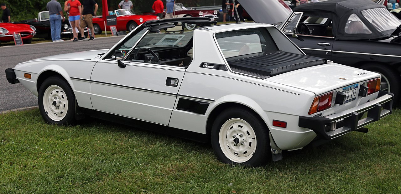 Image of 1978 Fiat X1.9 in white, rear left