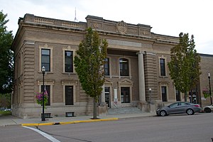 McLeod County Courthouse