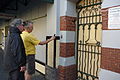 2013-08-11 0829 Freopedia plaque in use at the Fremantle Markets.JPG