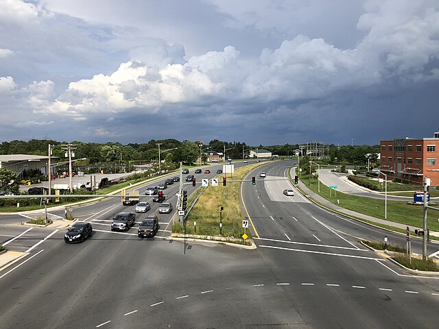 View east along MD 198 from US 29 in Burtonsville