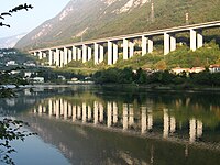 Il viadotto dell'autostrada A27 a nord di Vittorio Veneto